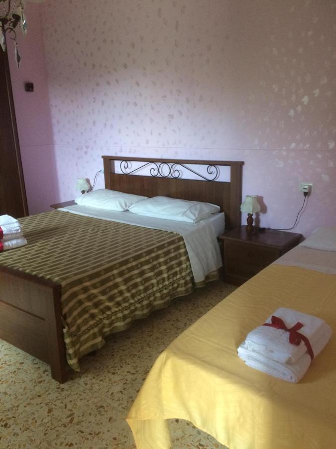 B&B Nel Verde Montesano sulla Marcellana 外观 照片